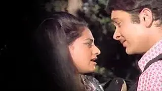 jaan-e-jaan DhuuNDhtaa phir rahaa